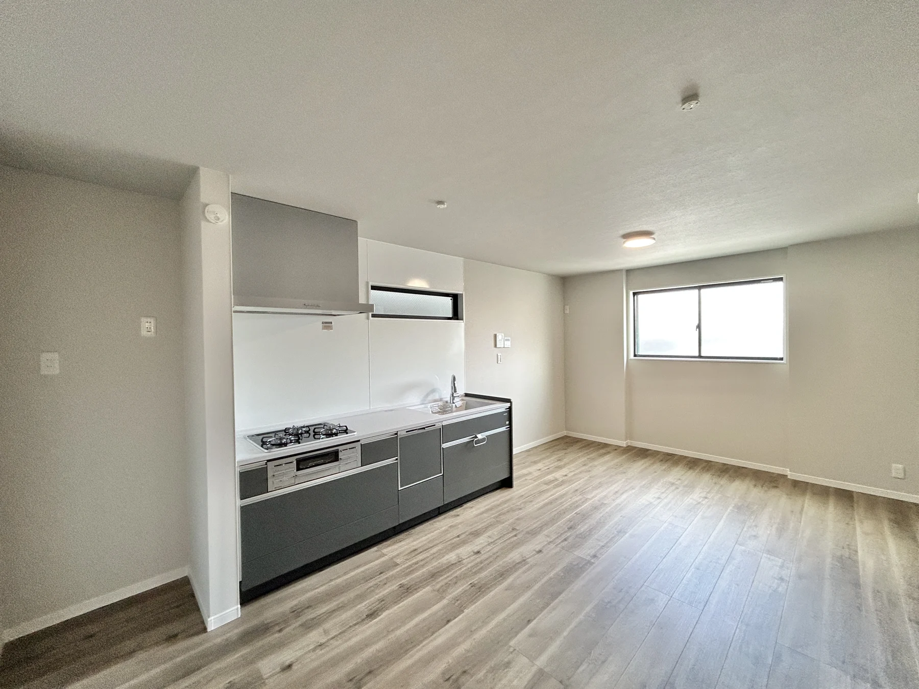 新築戸建 3階建