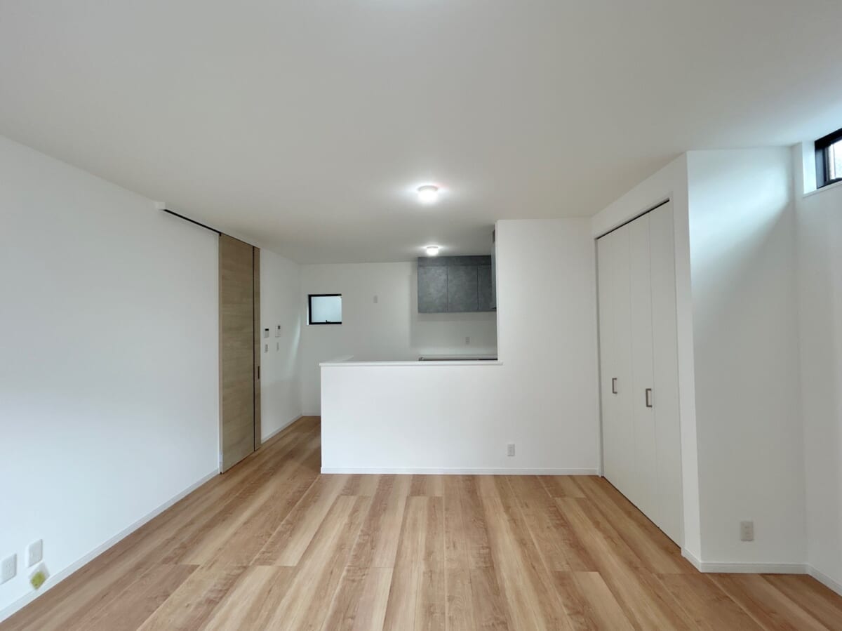 新築戸建 3階建