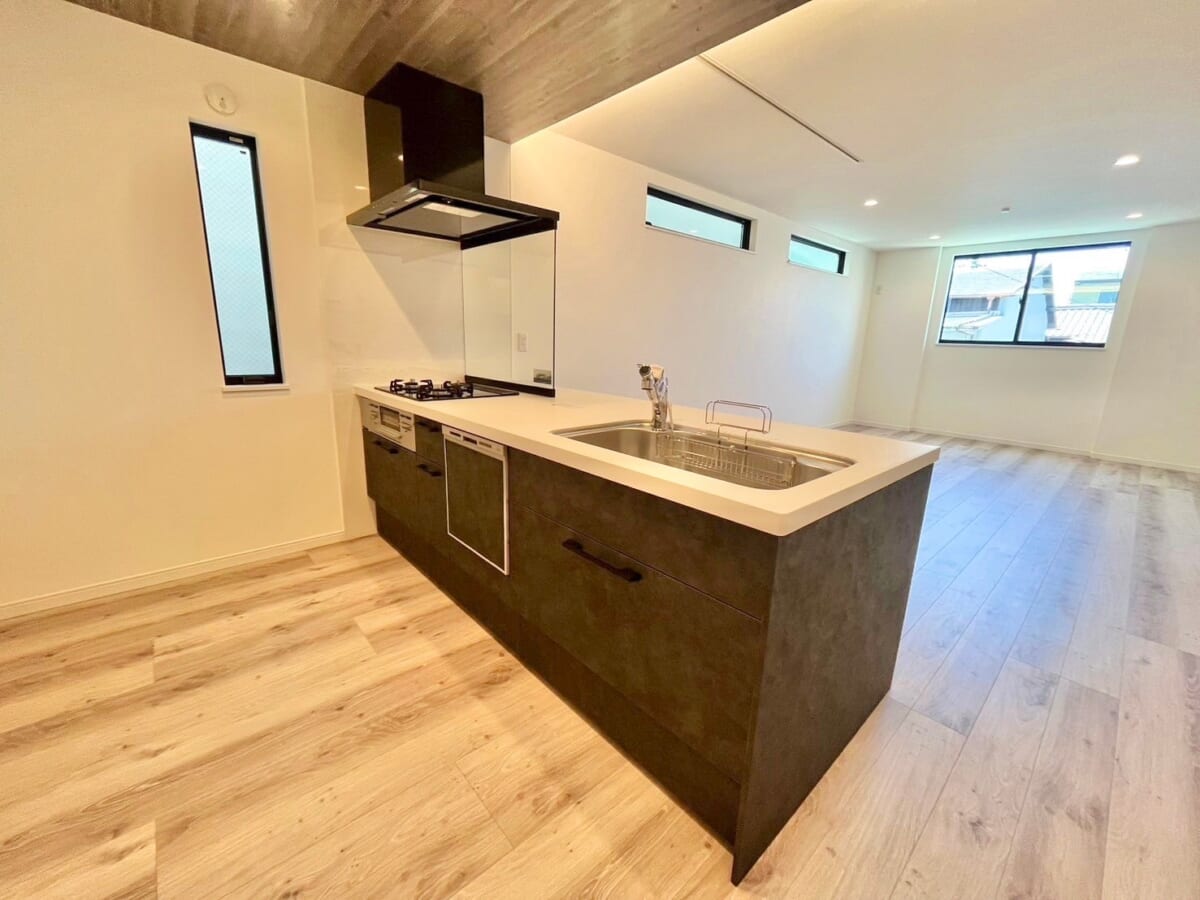 新築戸建 3階建