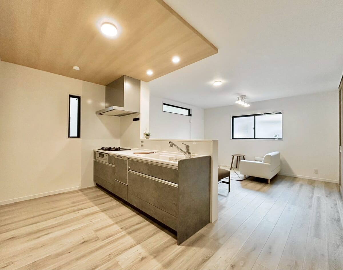 新築戸建 3階建